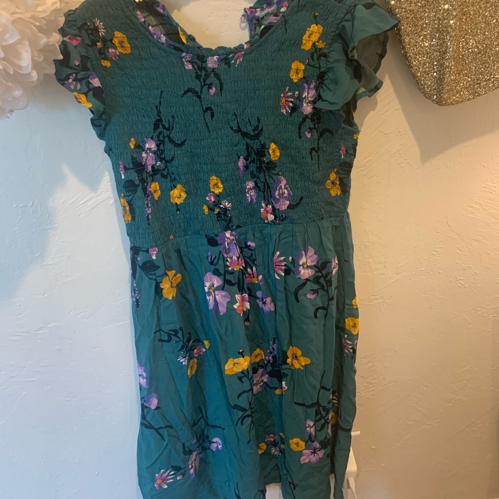 green flower dress